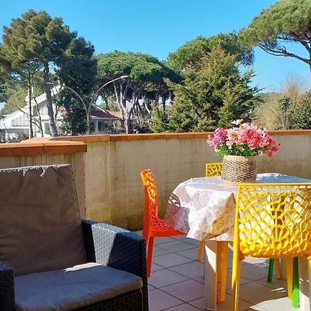 La Dolce Vita - Apartment With Shared Pool And Large Terrace Lido delle Nazioni Dış mekan fotoğraf