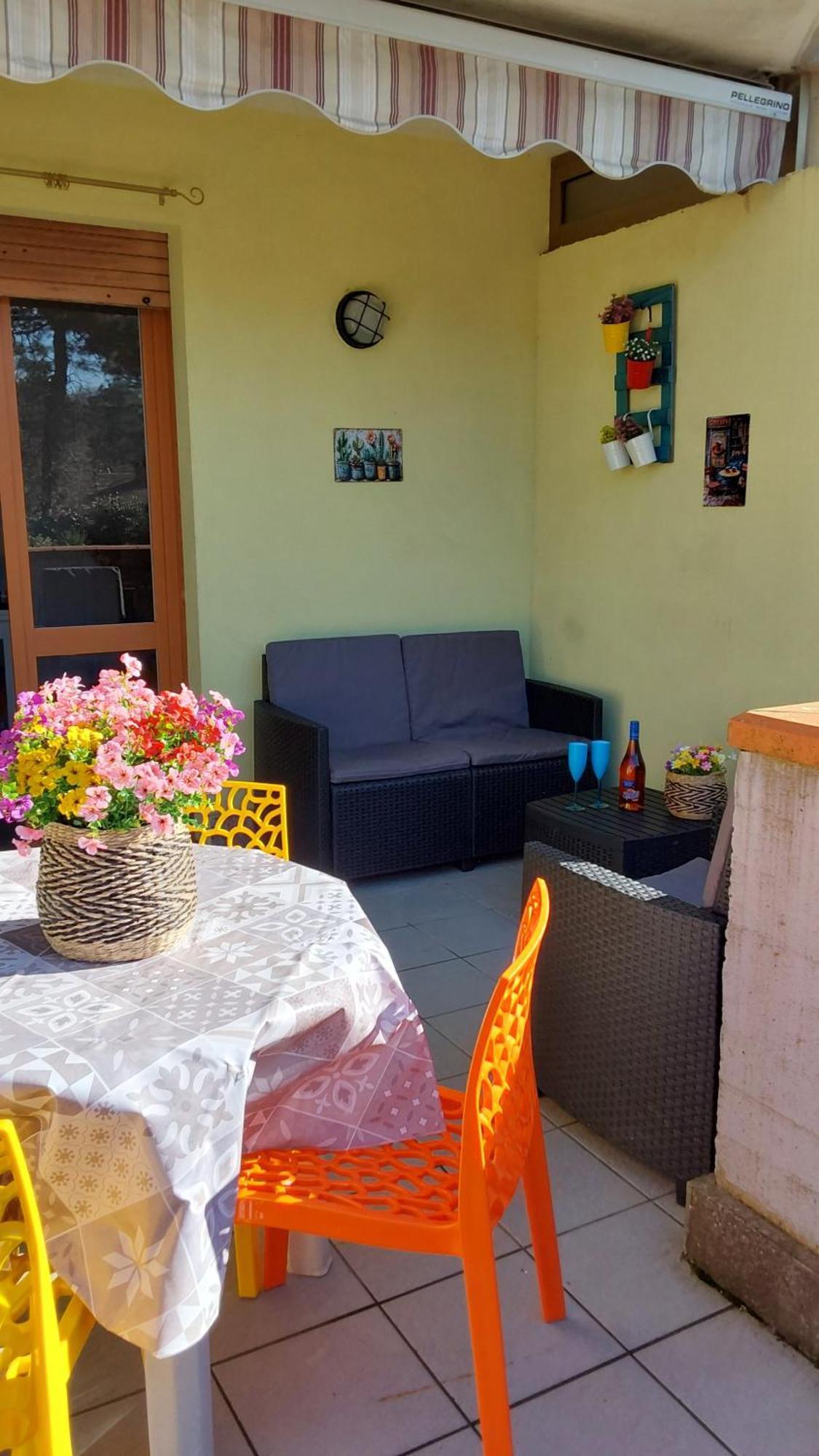 La Dolce Vita - Apartment With Shared Pool And Large Terrace Lido delle Nazioni Dış mekan fotoğraf